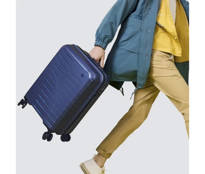 Фото - чемодан на колесах Чемодан Xiaomi Ninetygo Lightweight Luggage 24" Blue (6941413216357)