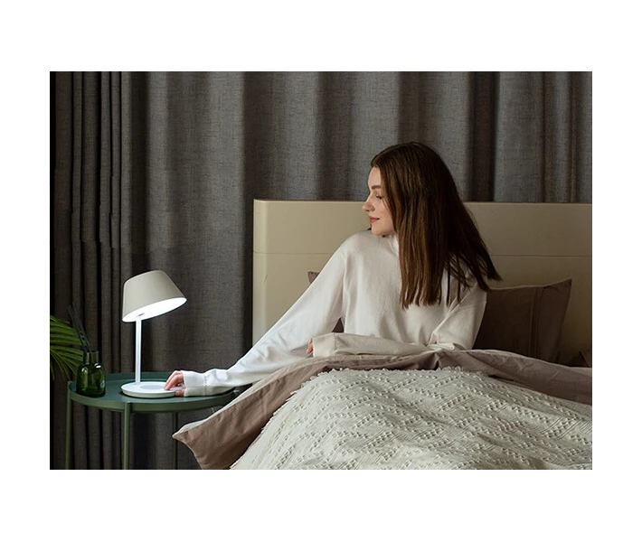 Фото - настольную лампу Лампа настольная Yeelight Staria Bedside Lamp Pro