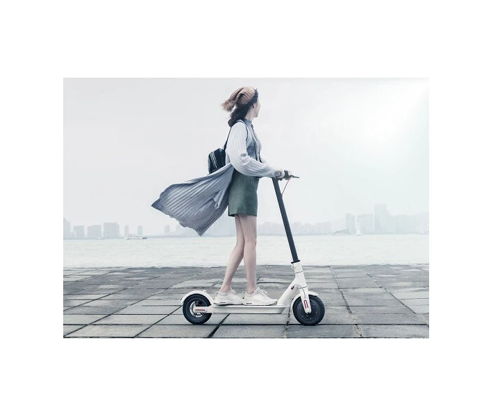 Фото - электросамокат Электросамокат Xiaomi Mi Electric Scooter White