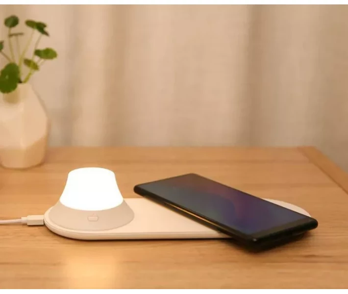 Фото - нічник Нічник + бездротовий ЗП Yeelight Wireless charge nightl